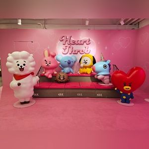 Meet your Posher, Rina